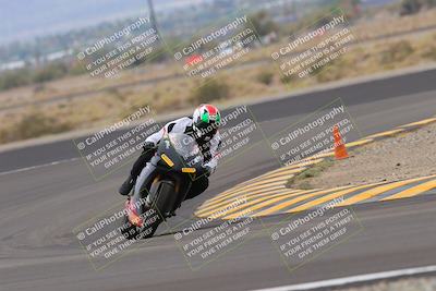 media/Sep-10-2022-SoCal Trackdays (Sat) [[a5bf35bb4a]]/Turn 11 (11am)/